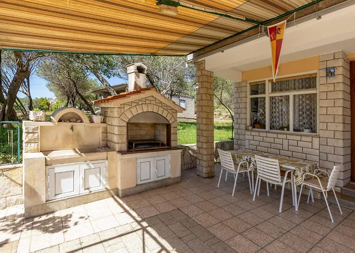 2 Bedroom Cozy In Rab Apartment Rab Town