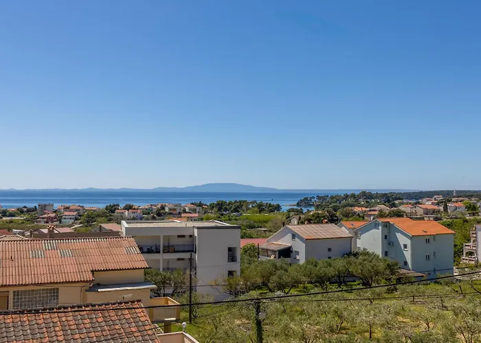 Apartmán 2 Bedroom Cozy In Rab Rab Town