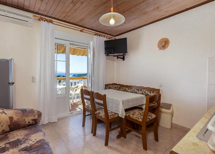 Apartmán 2 Bedroom Cozy In Rab